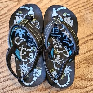 Reef little Ahi flip flops